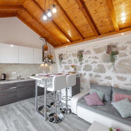 شقة Little Stone House Buici  المظهر الخارجي الصورة