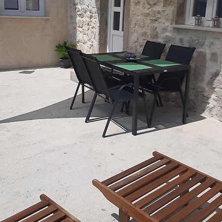 شقة Little Stone House Buici  المظهر الخارجي الصورة