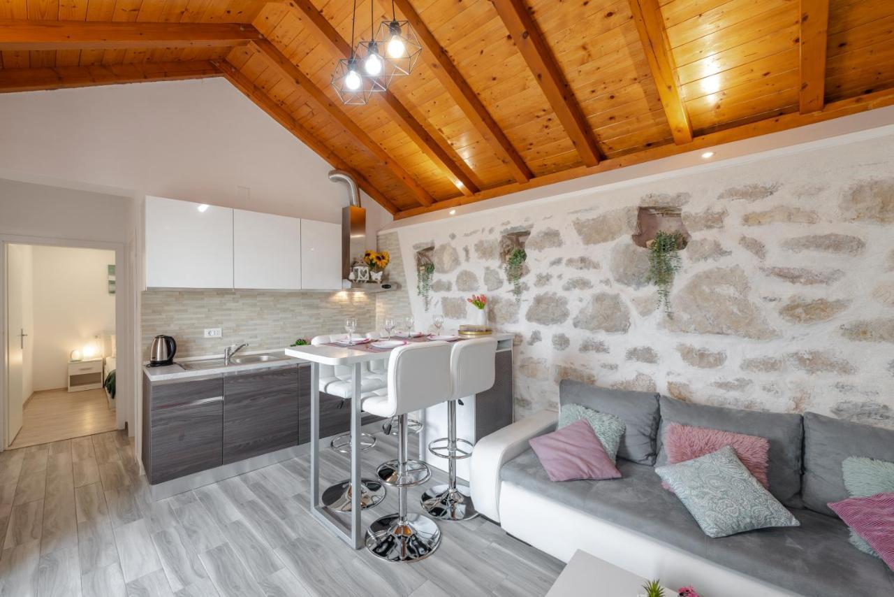 شقة Little Stone House Buici  المظهر الخارجي الصورة