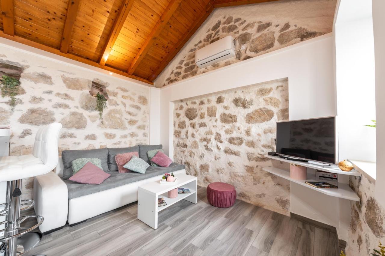 شقة Little Stone House Buici  المظهر الخارجي الصورة